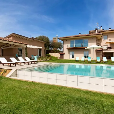 Luxury Spaccasole Su Cortona - Infinity Pool フォイアーノ・デッラ・キアーナ