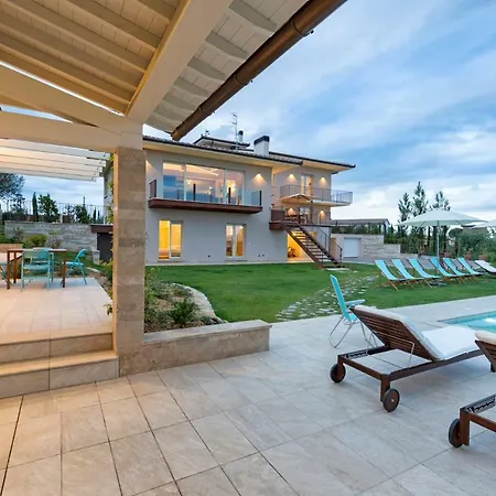 Luxury Spaccasole Su Cortona - Infinity Pool * フォイアーノ・デッラ・キアーナ